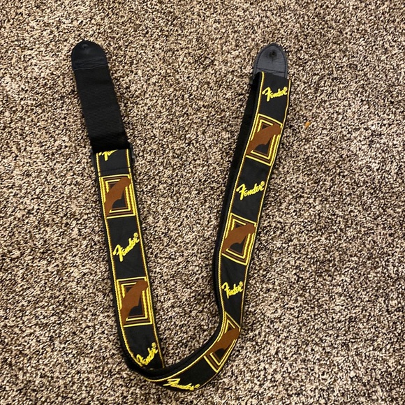 Fender 2” inch guitar strap - Picture 1 of 5